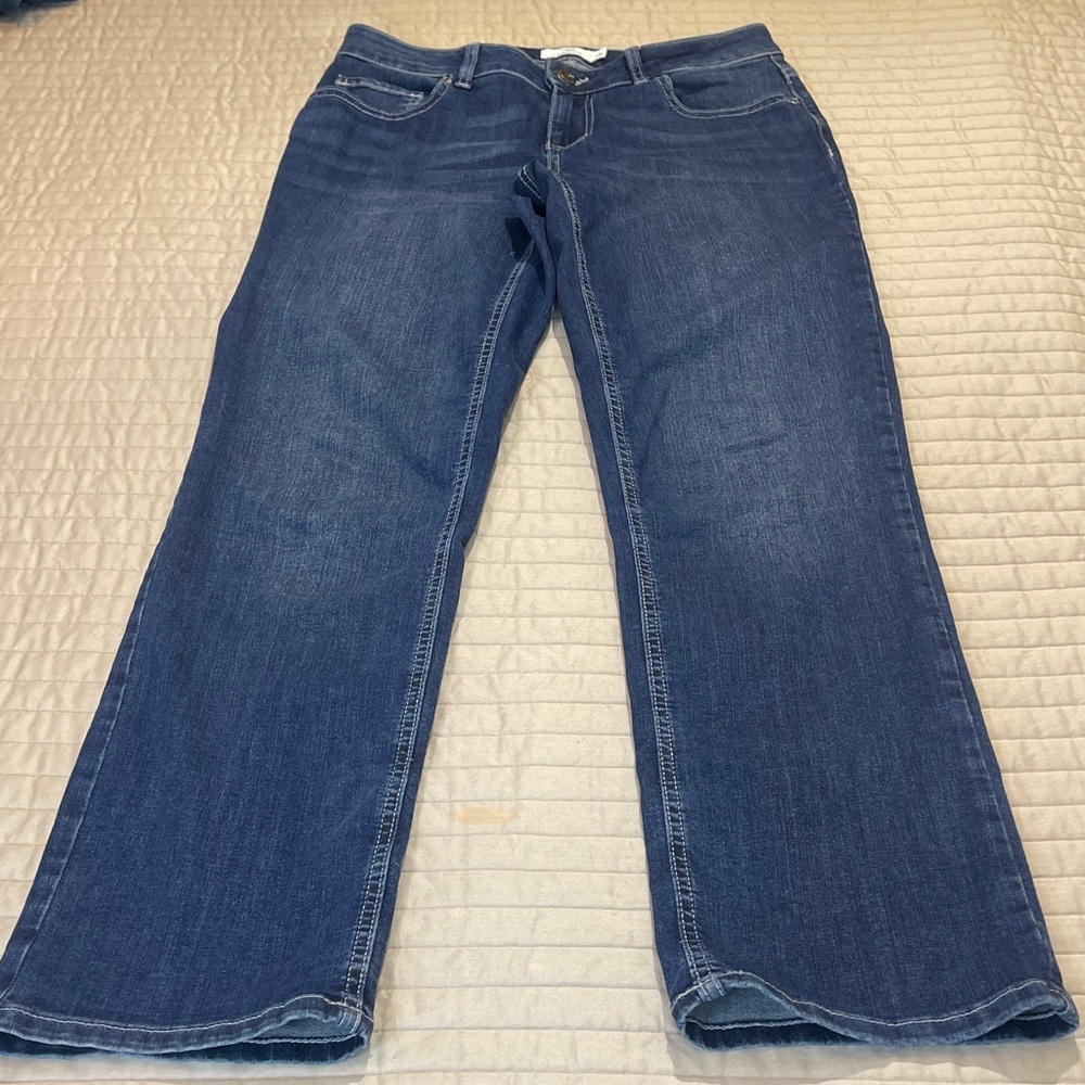 MAURICES M JEANS SIZE 8 STRAIGHT MID RISE Classic Blue Women's Jeans